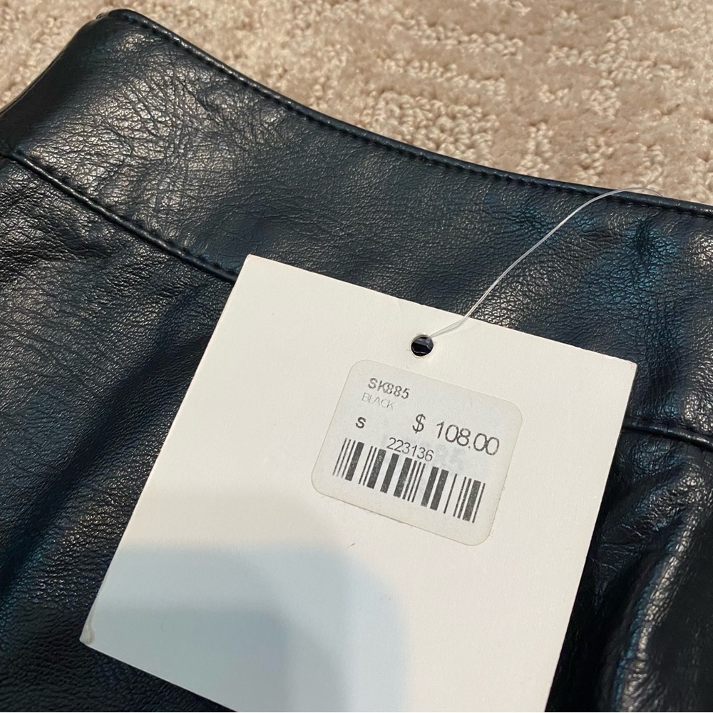 NWT {Seek The Label} Black Faux Leather Mini Skirt ~ Size Small - Picture 4 of 15